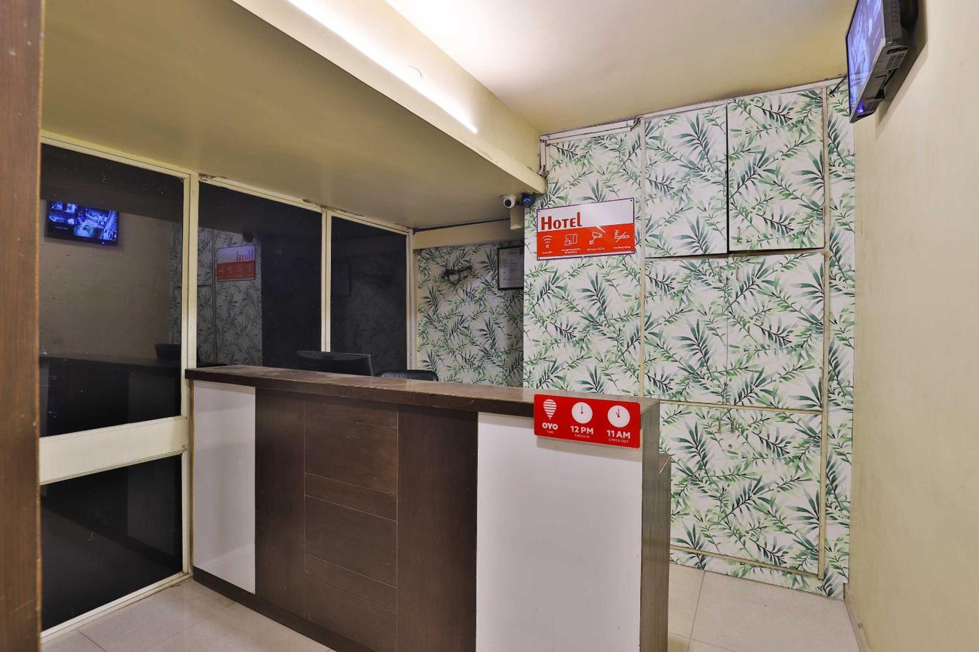 Spot On Hotel Shreeji Palace Ahmedabad Exterior photo